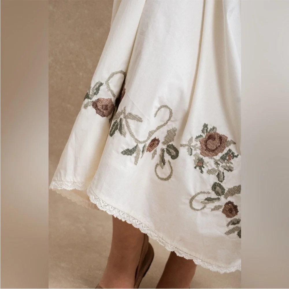 Neuflora Athens Skirt - Picture 2 of 3